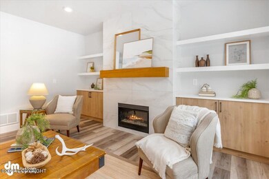 15-Living Room_SLS_-2438
