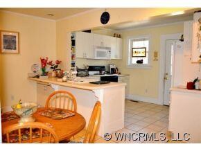 Eat-In Breakfast to Kitchen