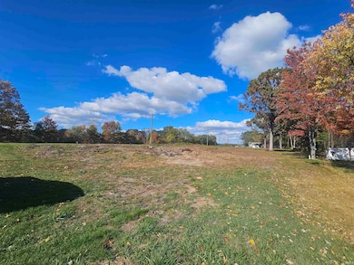 27911 Plainfield Dr, Elkhart, IN 46514 - photo 2