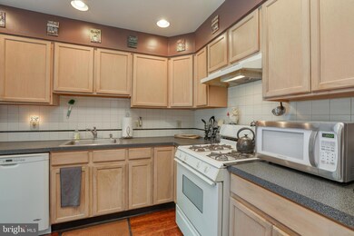 734 Willopenn Dr, Southampton, PA 18966 - photo 7