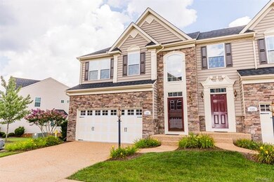 FRONT EXTERIOR, STONE & VINYL SIDING, HOA MAINTAIN