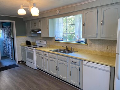 238 Railroad St, Old Forge, PA 18518 - photo 4