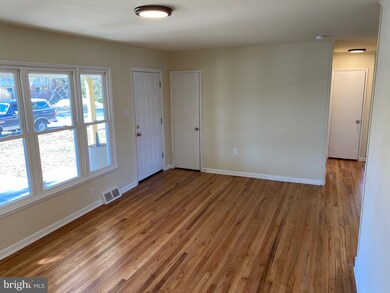 615 S Church St, Shepherdstown, WV 25443 - photo 4