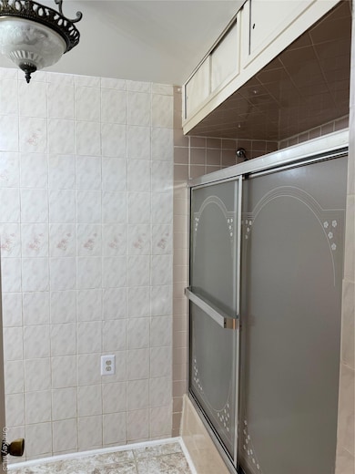 101 Buena Vista Ave unit 2nd Fl, Yonkers, NY 10701 - photo 5