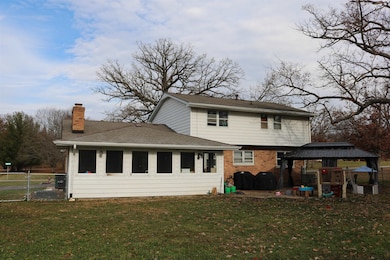 6581 Squire Ln, Loves Park, IL 61111 - photo 4