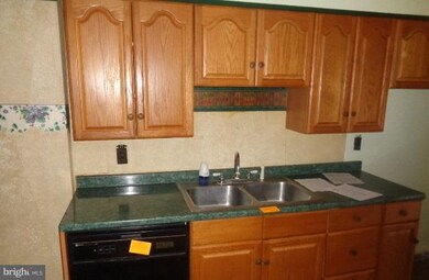 4108 Eastmont Ave, Baltimore, MD 21213 - photo 4