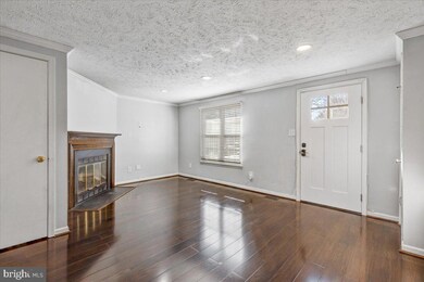 1113 Patriot Ln, Bowie, MD 20716 - photo 4