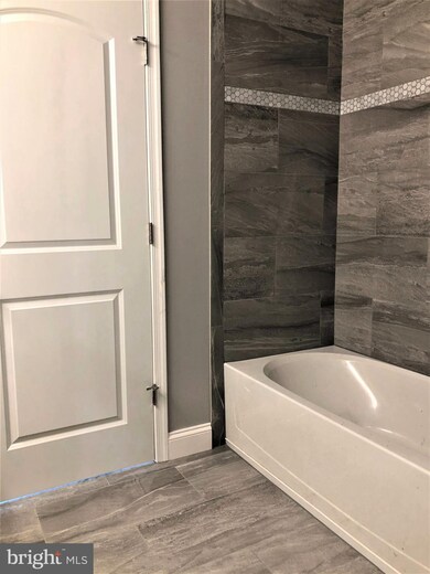 2829 Florida Ave, Halethorpe, MD 21227 - photo 6