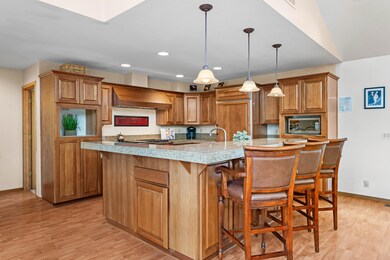 18105 Dixie Mountain Ln unit 4, Sunriver, OR 97707 - photo 5