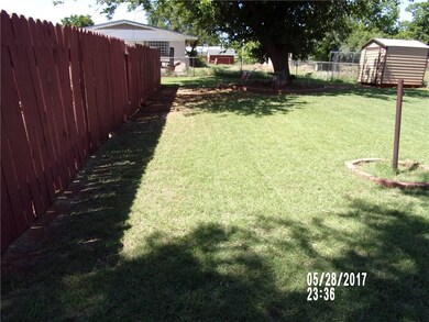 WOOD FENCE
