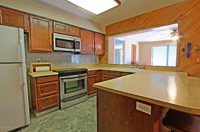 Kitchen 2.jpg