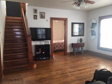 111 S 4th Ave E, Newton, IA 50208 - photo 2