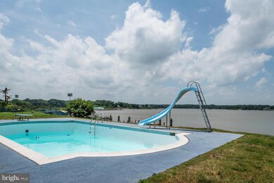 113 Riverview Cir, Colonial Beach, VA 22443 - photo 7