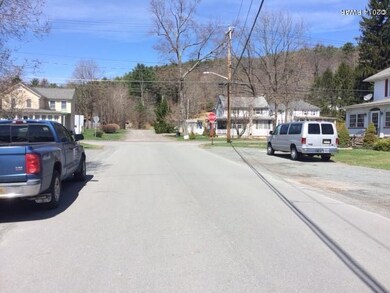 Lot 709A W Catharine St, Milford, PA 18337 - photo 3