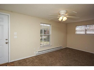 709 E Grant St, Shawnee, OK 74801 - photo 5