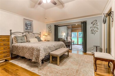 8404 Rosehill Rd, Lenexa, KS 66215 - photo 5