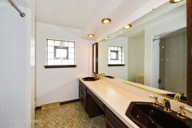 497 E Butterfield Rd, Elmhurst, IL 60126 - photo 2