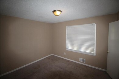 3319 E Gregory Blvd, Kansas City, MO 64132 - photo 6