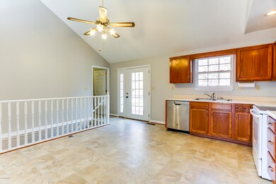 7501 Astrid Way, Louisville, KY 40228 - photo 7