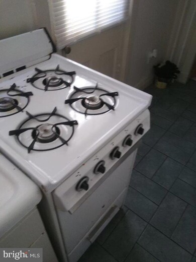 2325 Fleet St, Baltimore, MD 21224 - photo 5