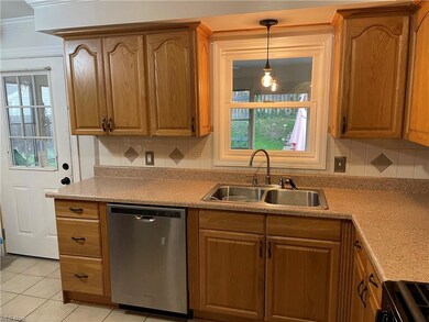 28786 Hazel Ave, Wickliffe, OH 44092 - photo 4