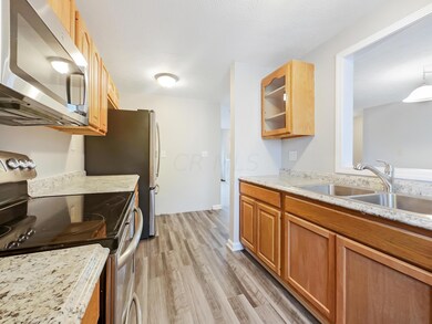 1765 Flinthill Dr, Columbus, OH 43223 - photo 3