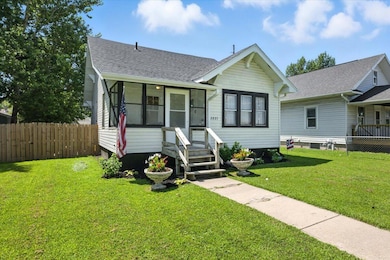03-2827 2nd Ave3