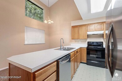 4011 Lunar Dr unit B, Anchorage, AK 99504 - photo 7