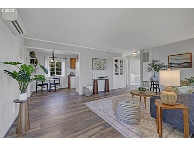 Living Room/Entrance