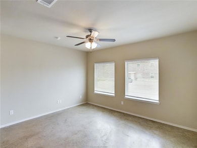 Empty room with ceiling fan