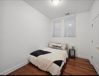 1210 W Roscoe St unit G, Chicago, IL 60657 - photo 7