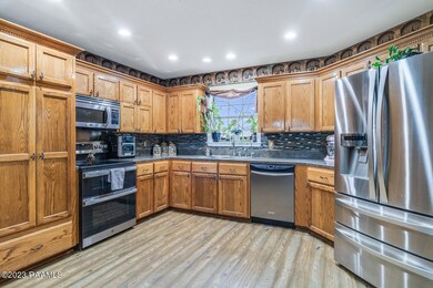 1617 Grey Fox Hwy-9