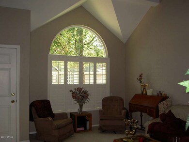 LIVING ROOM/GREAT ROOM