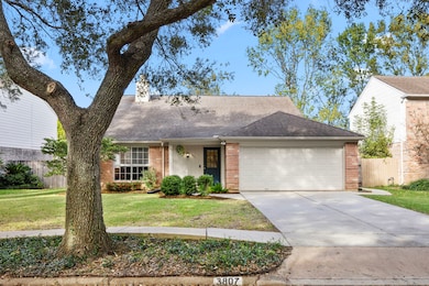 3807 Flintrock Ln, Sugar Land, TX 77479 - photo 4
