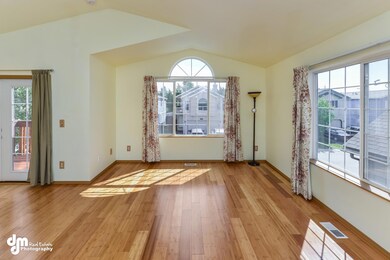 Main Living Area-0530-FULL