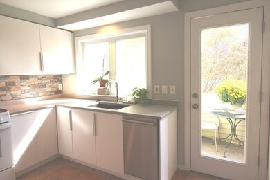 2 Brewer St unit B, Jamaica Plain, MA 02130 - photo 4