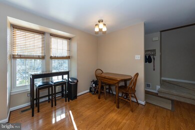 13974 Winding Ridge Ln, Centreville, VA 20121 - photo 4