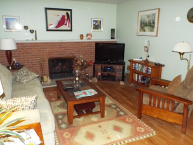 926 Miriam Dr E, Columbus, OH 43204 - photo 4