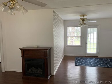 426 Locust St, Ardmore, OK 73401 - photo 2