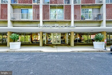 Potomac Place Tower unit N622, Washington, DC 20024 - photo 3