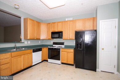 9764 Harvester Cir, Perry Hall, MD 21128 - photo 7