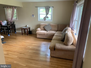 1500 Birchwood Dr, Oxon Hill, MD 20745 - photo 7