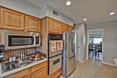 10239 W Ironwood Dr, Sun City, AZ 85351 - photo 3