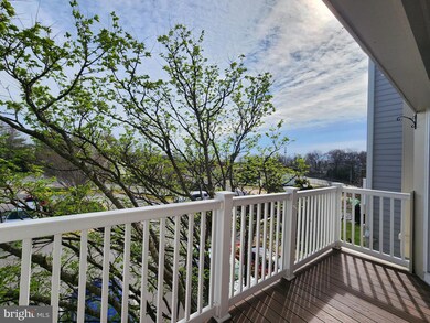 9296 Cardinal Forest Ln unit 301, Lorton, VA 22079 - photo 6