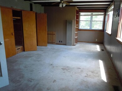 923 E Cherry St, Cushing, OK 74023 - photo 6