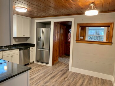 11 Crescent Ln, Manchester, NH 03109 - photo 4