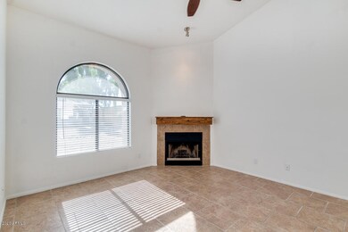 1718 S Longmore unit 35, Mesa, AZ 85202 - photo 2