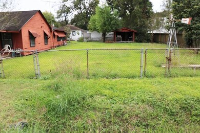 4048 Jewel St, Houston, TX 77026 - photo 3