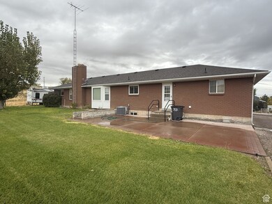 205 W 200 S, Redmond, UT 84652 - photo 2