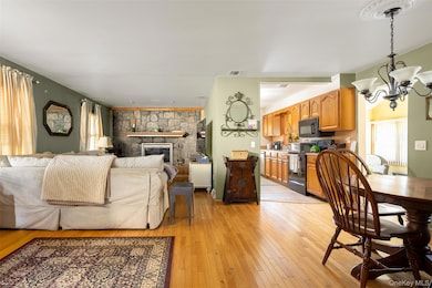 84 Country Club Rd, Bellport, NY 11713 - photo 4